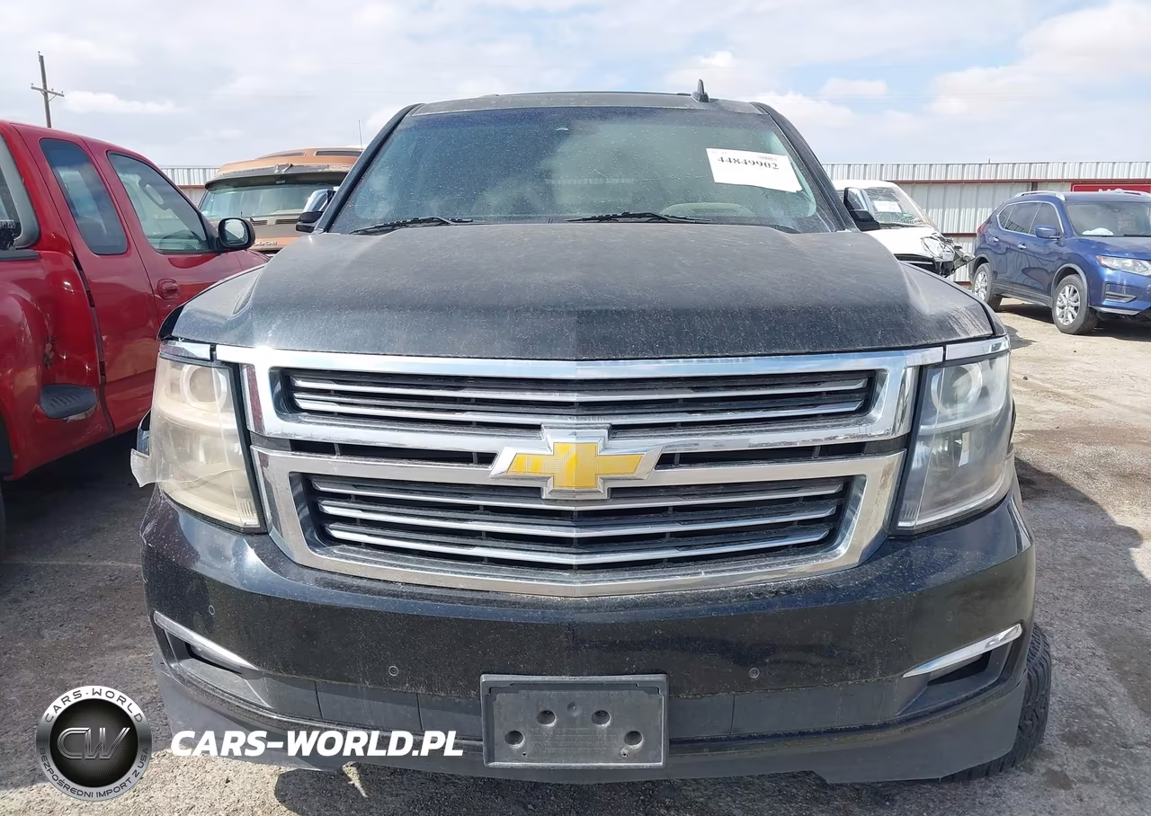 2017 Chevrolet Suburban Premier VIN:1GNSCJKCXHR225991 - 12