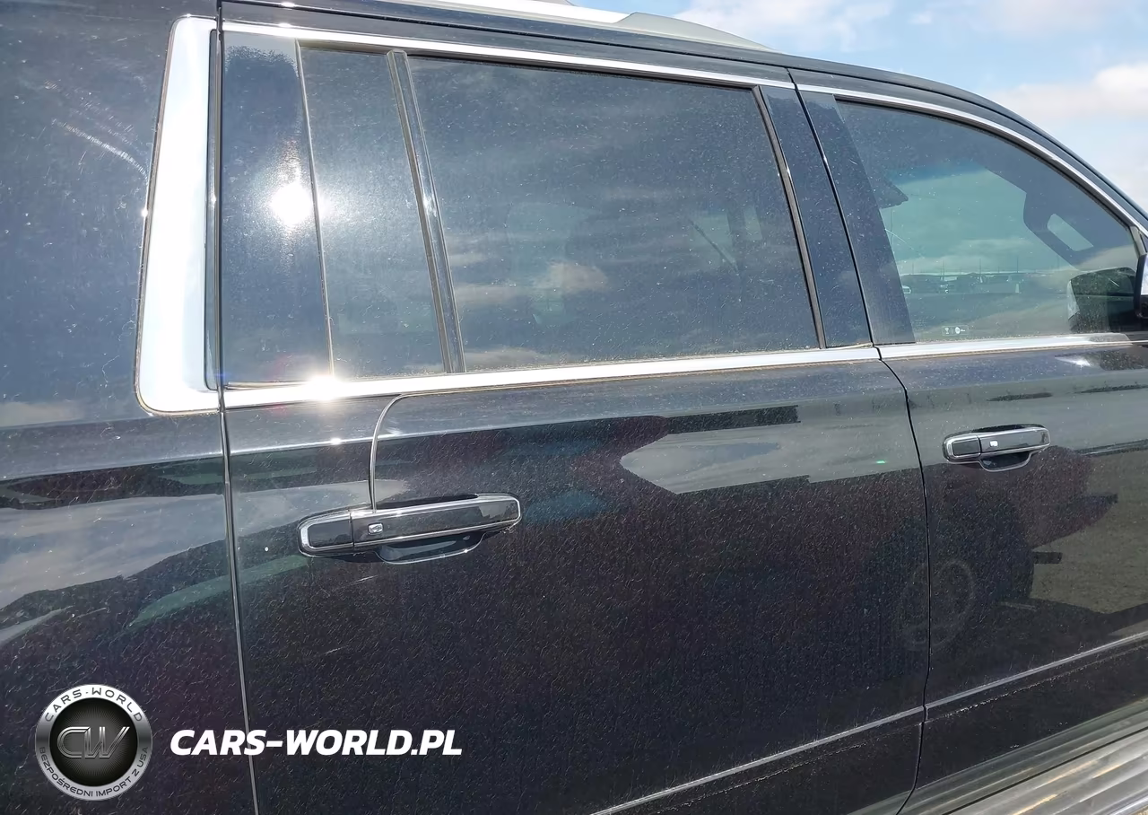 2017 Chevrolet Suburban Premier VIN:1GNSCJKCXHR225991 - 13