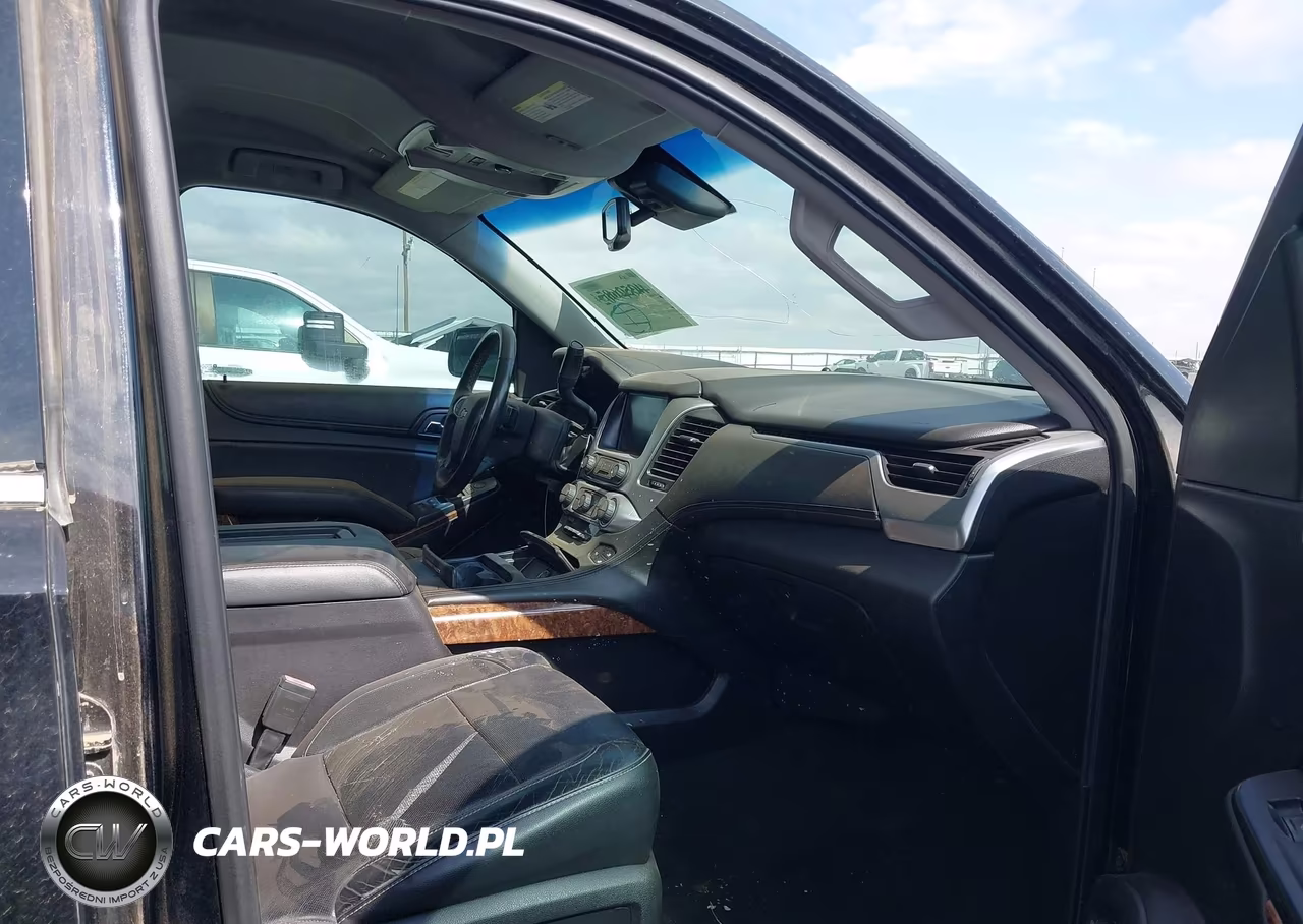 2017 Chevrolet Suburban Premier VIN:1GNSCJKCXHR225991 - 5