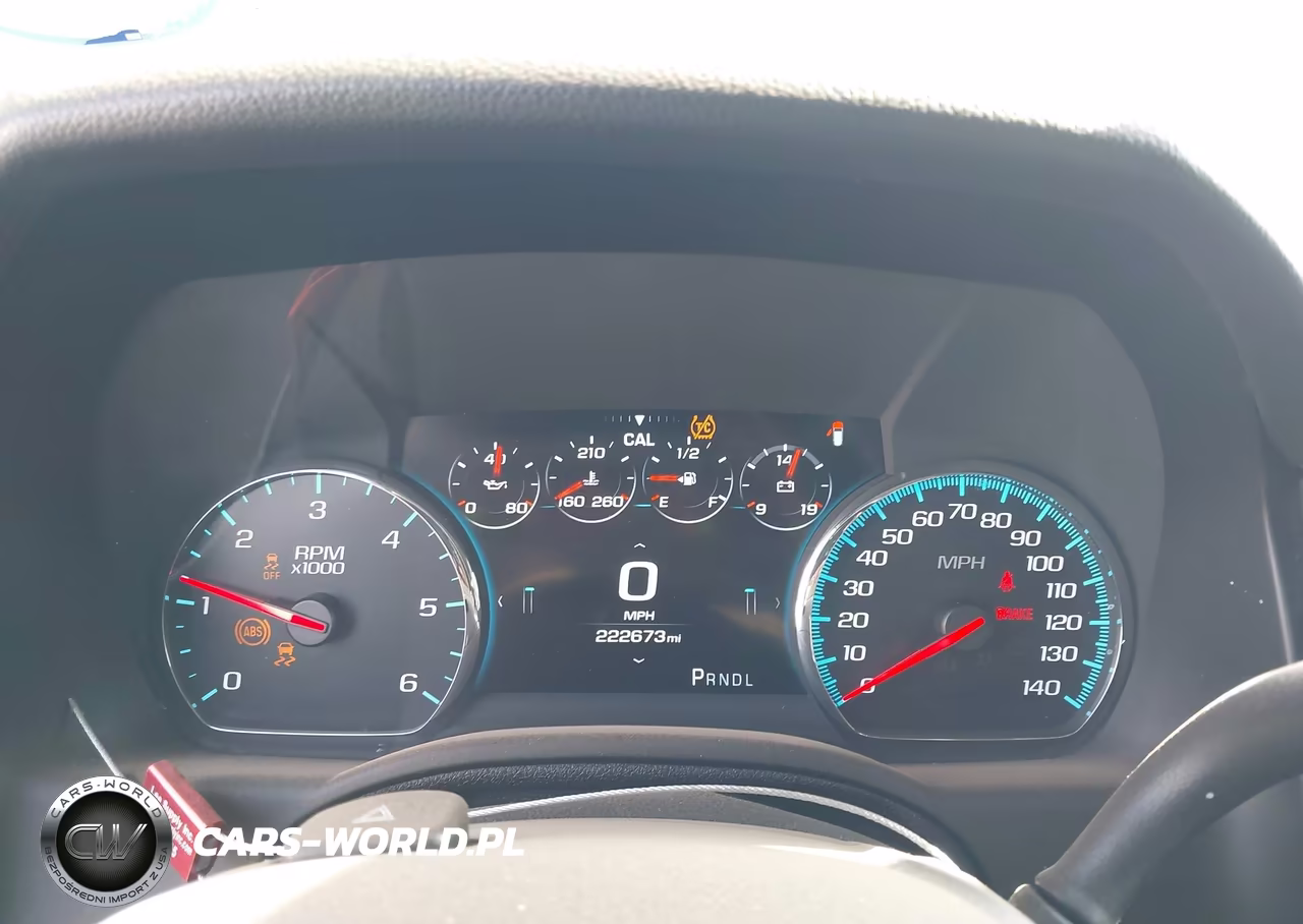2017 Chevrolet Suburban Premier VIN:1GNSCJKCXHR225991 - 7