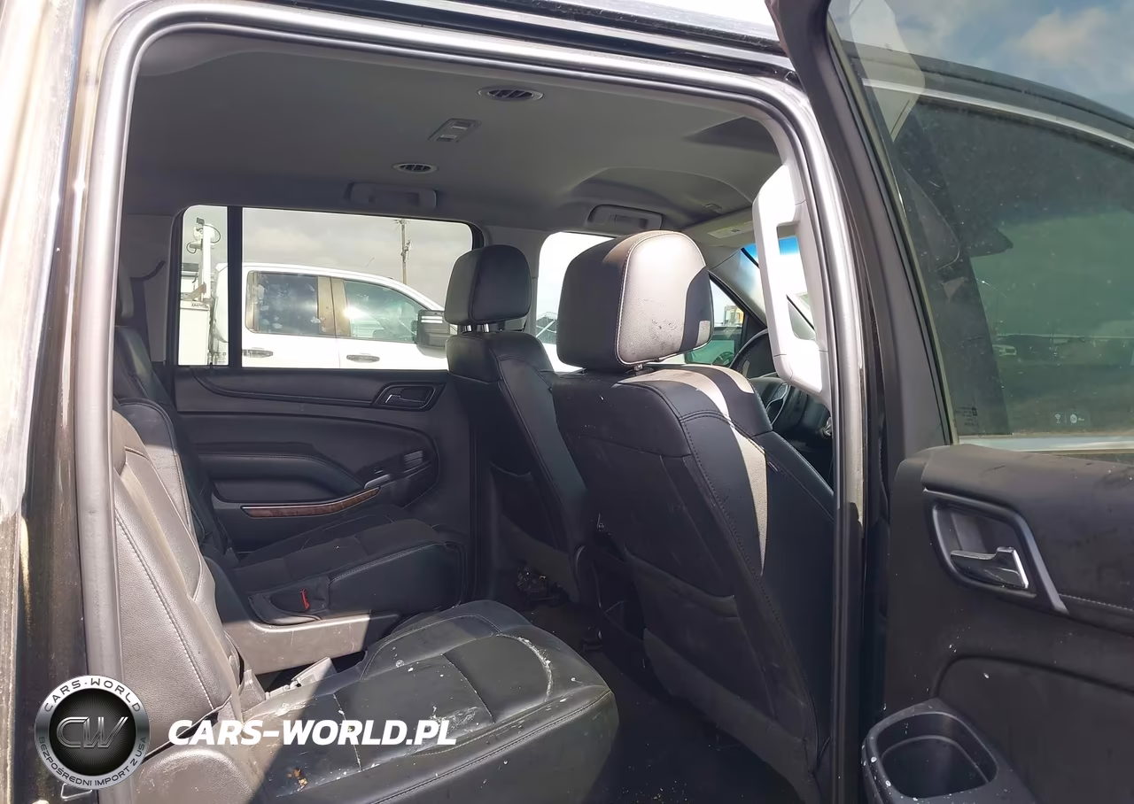 2017 Chevrolet Suburban Premier VIN:1GNSCJKCXHR225991 - 8