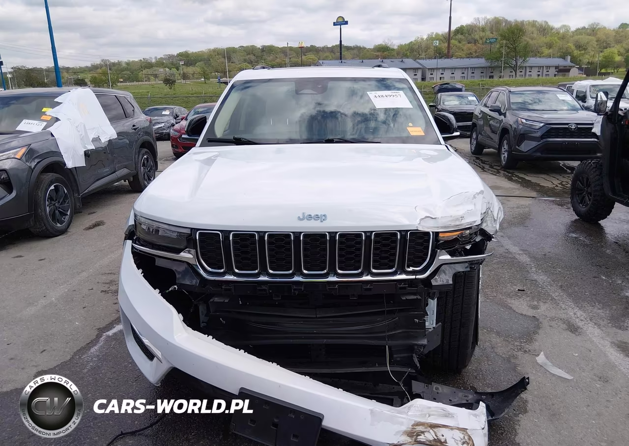 2022 Jeep Grand Cherokee Limited 4X4 VIN:1C4RJHBG5N8502055 - 11