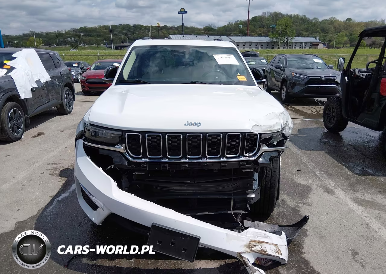 2022 Jeep Grand Cherokee Limited 4X4 VIN:1C4RJHBG5N8502055 - 17