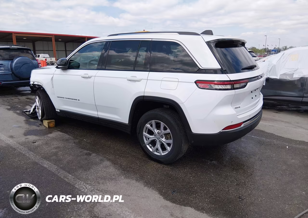 2022 Jeep Grand Cherokee Limited 4X4 VIN:1C4RJHBG5N8502055 - 3