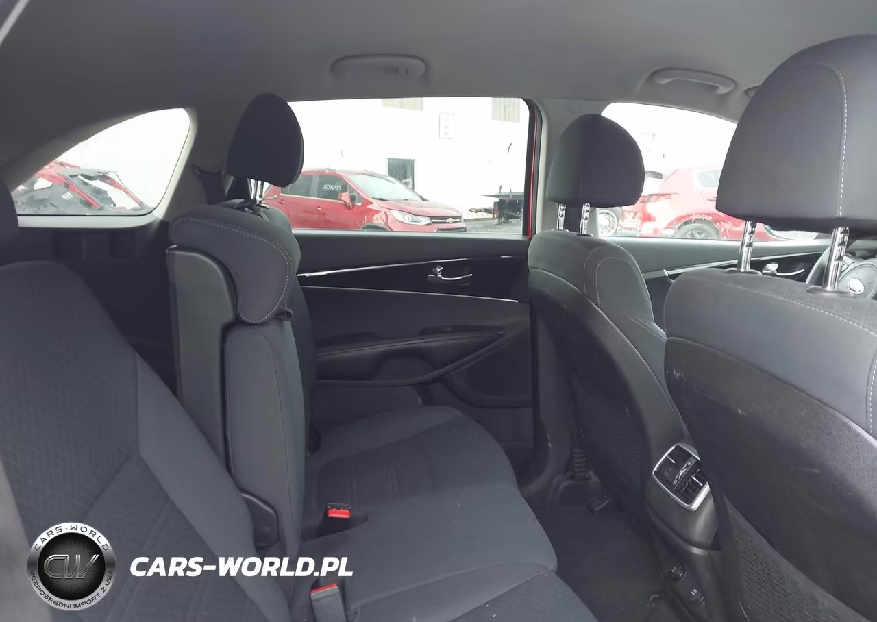 2018 Kia Sorento 2.4L Lx VIN:5XYPGDA31JG400154 - 8