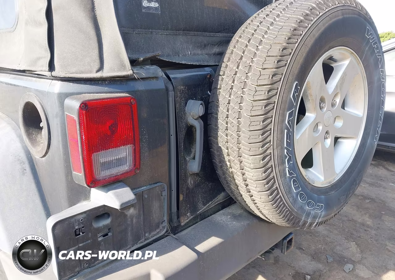 2010 Jeep Wrangler Sport VIN:1J4AA2D18AL144051 - 19