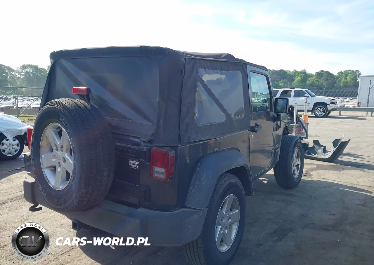 2010 Jeep Wrangler Sport VIN:1J4AA2D18AL144051 - 4