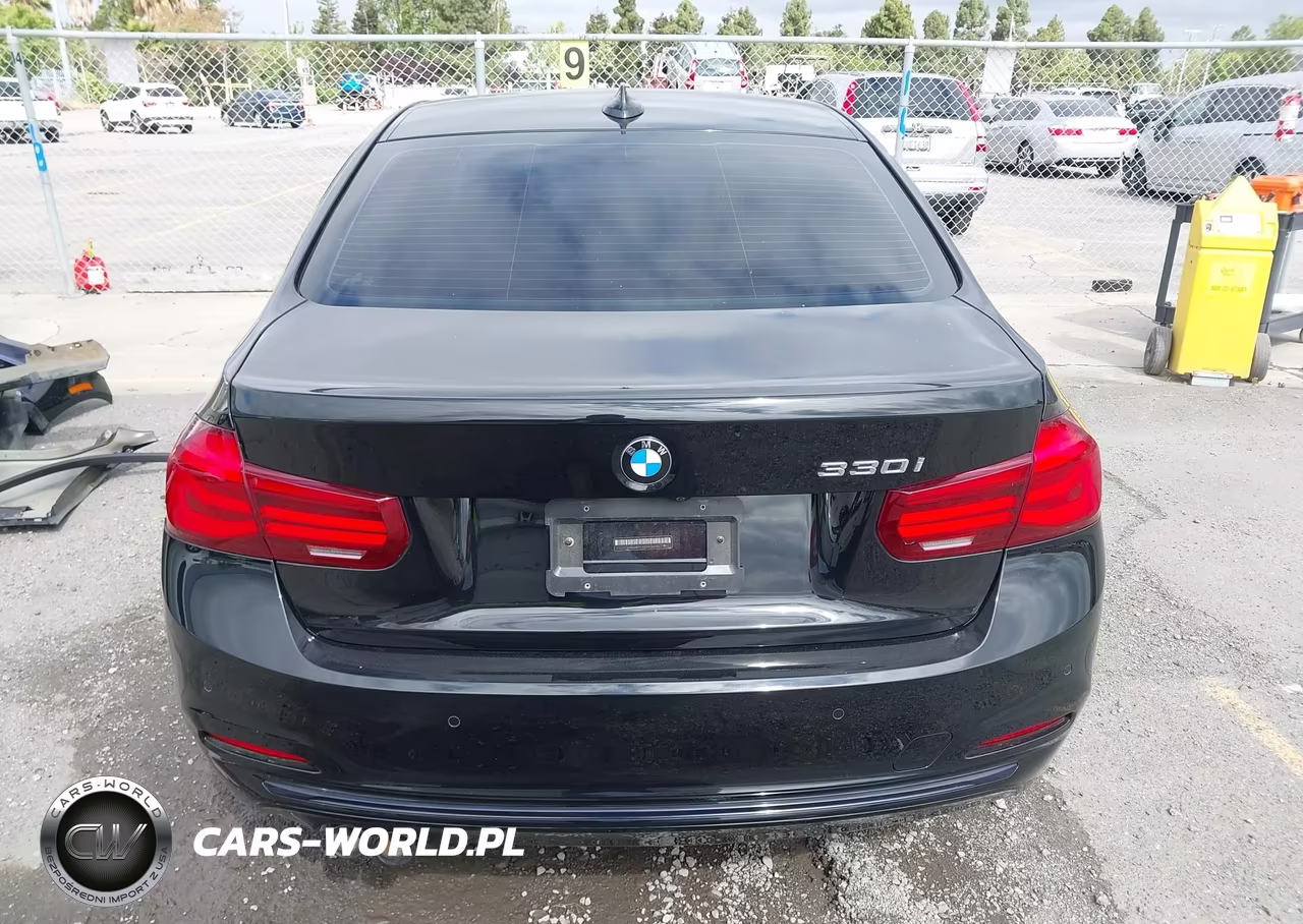 2018 BMW 330I VIN:WBA8B9G53JNU58233 - 17