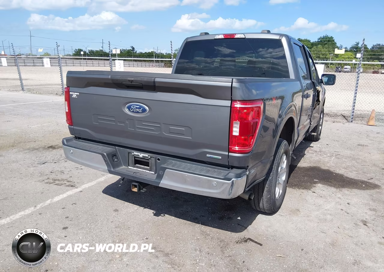 2023 Ford F-150 Xlt VIN:1FTFW1E85PFA92419 - 4