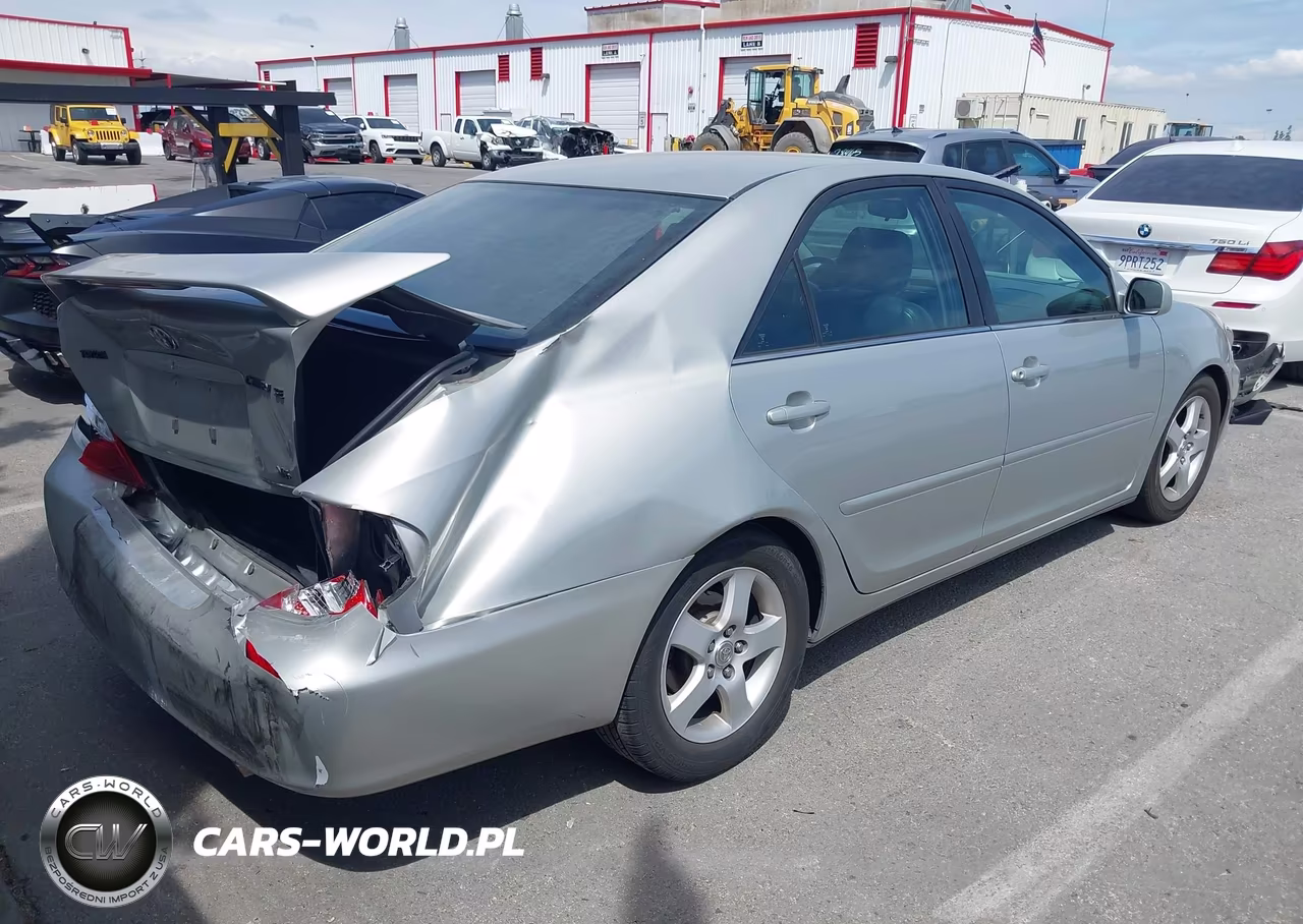 2002 Toyota Camry Se V6 VIN:4T1BF30K32U505807 - 4