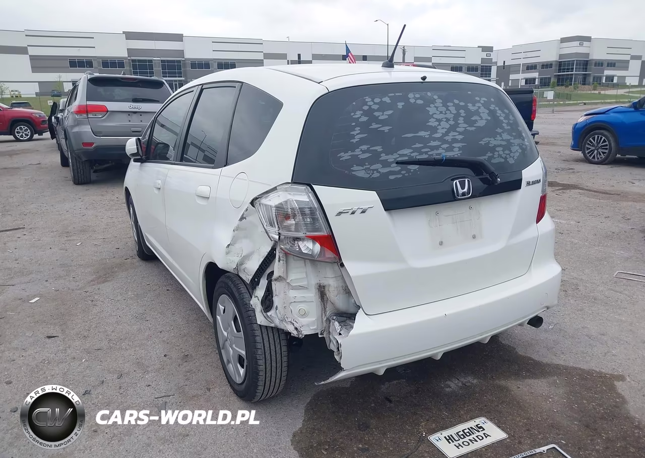 2013 Honda Fit VIN:JHMGE8H3XDC080469 - 6