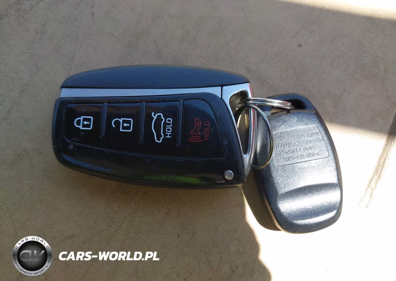 2015 Hyundai Genesis 3.8 VIN:KMHGN4JE1FU075644 - 11