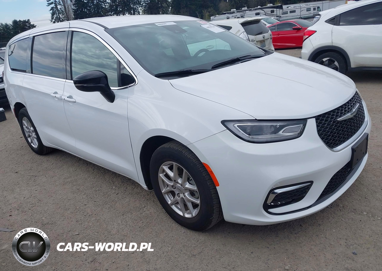 2024 Chrysler Pacifica Touring