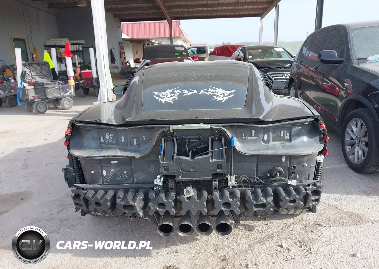 2016 Chevrolet Corvette Stingray Z51 VIN:1G1YK2D70G5105899 - 16
