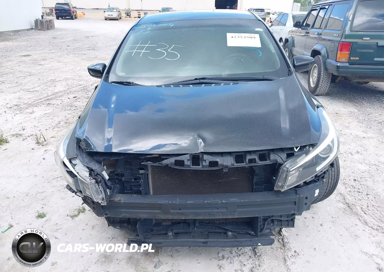 2017 Kia Forte Lx VIN:3KPFK4A7XHE121919 - 12
