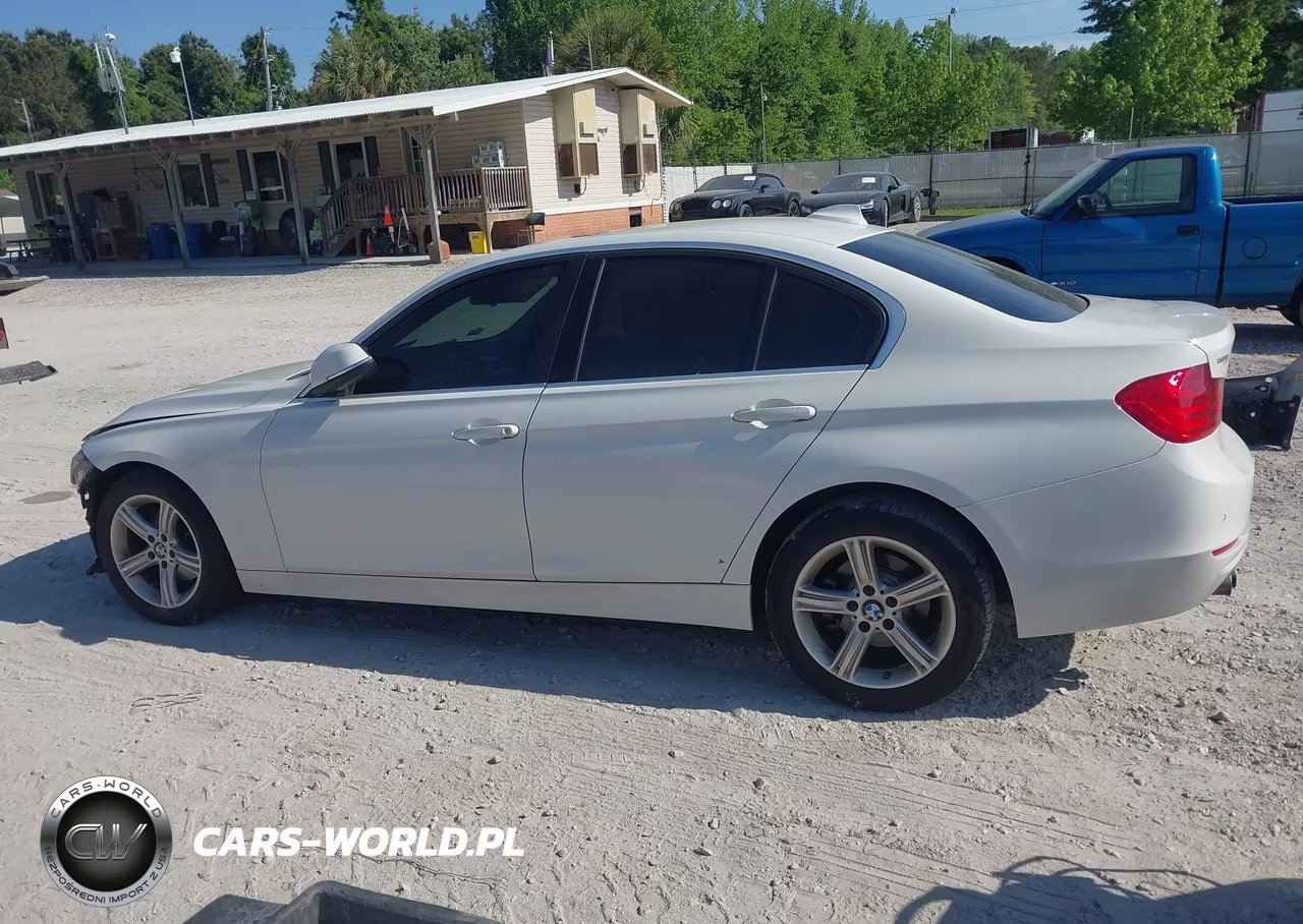 2015 BMW 328I xDrive VIN:WBA3B5G58FNS12823 - 14