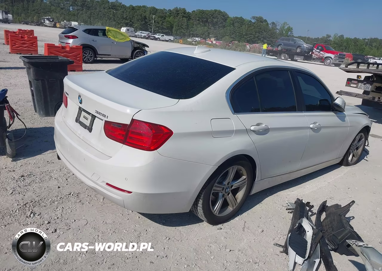 2015 BMW 328I xDrive VIN:WBA3B5G58FNS12823 - 4