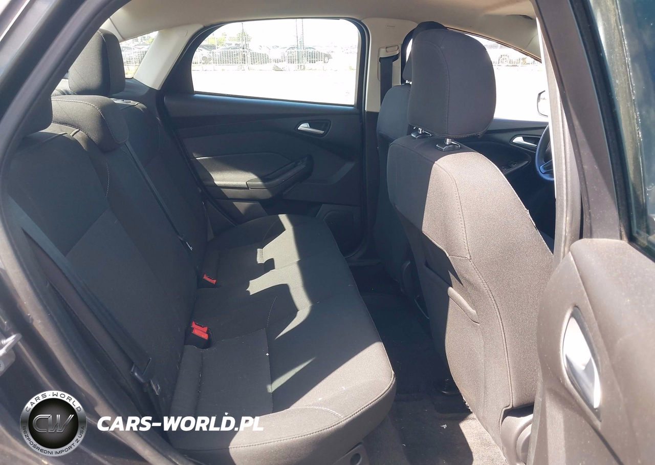 2017 Ford Focus Se VIN:1FADP3F25HL285608 - 8