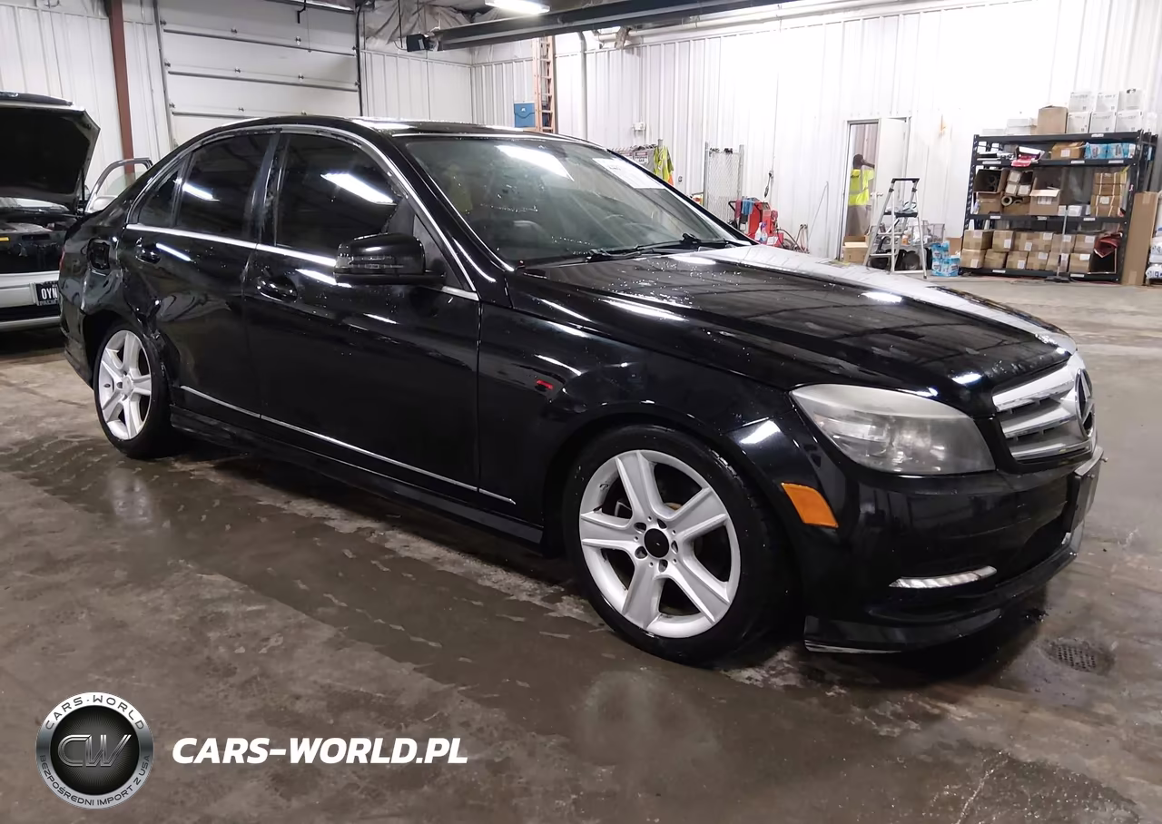 2011 Mercedes-Benz C 300