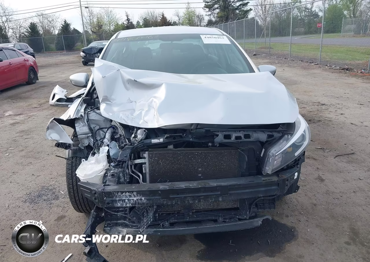 2018 Kia Forte Lx VIN:3KPFL4A78JE185766 - 13