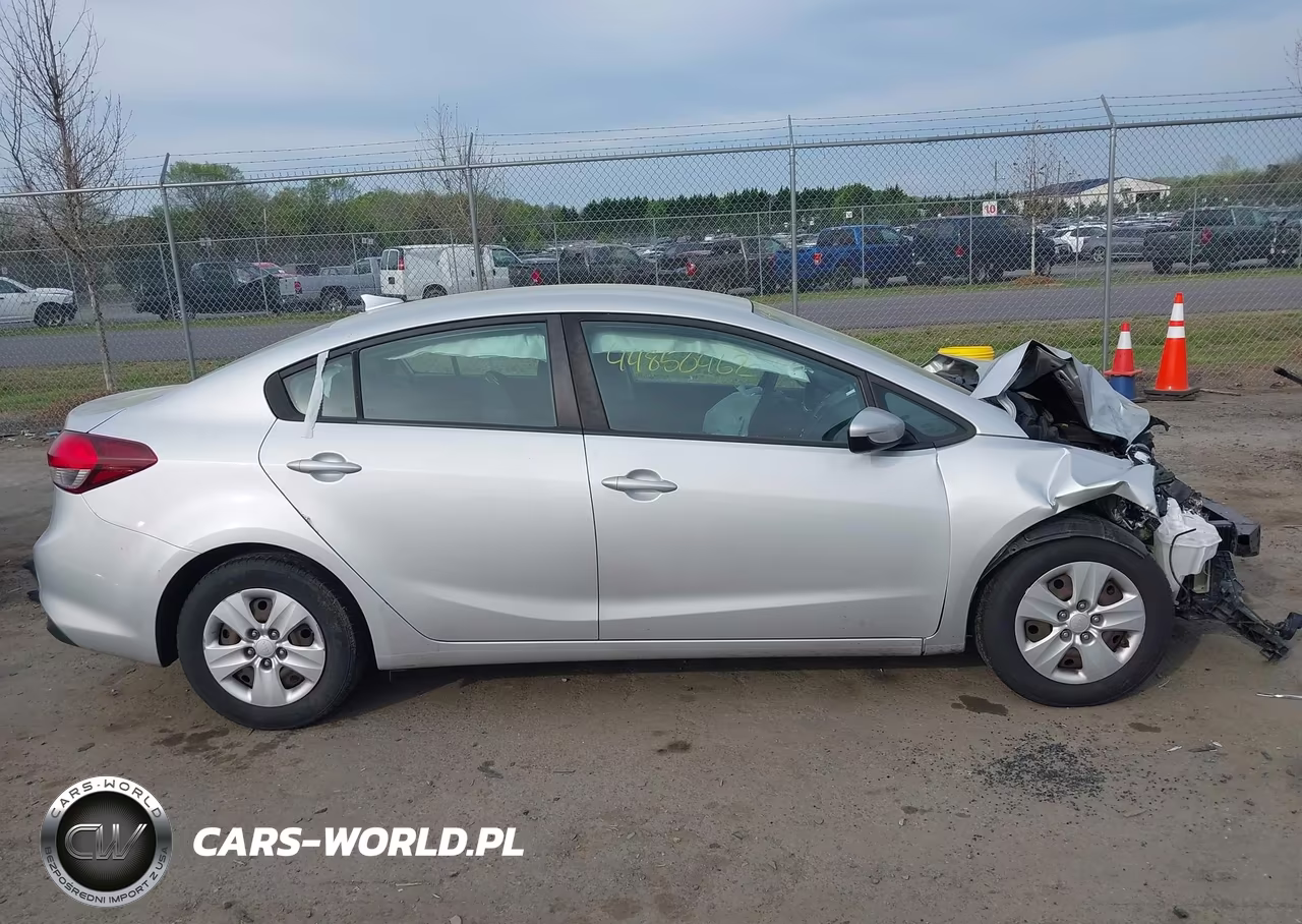 2018 Kia Forte Lx VIN:3KPFL4A78JE185766 - 14