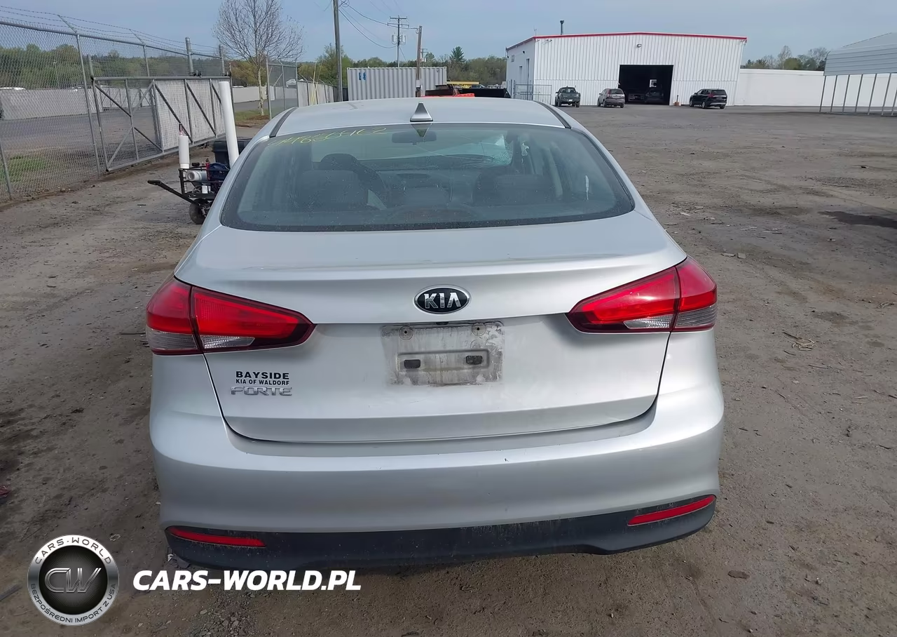 2018 Kia Forte Lx VIN:3KPFL4A78JE185766 - 17