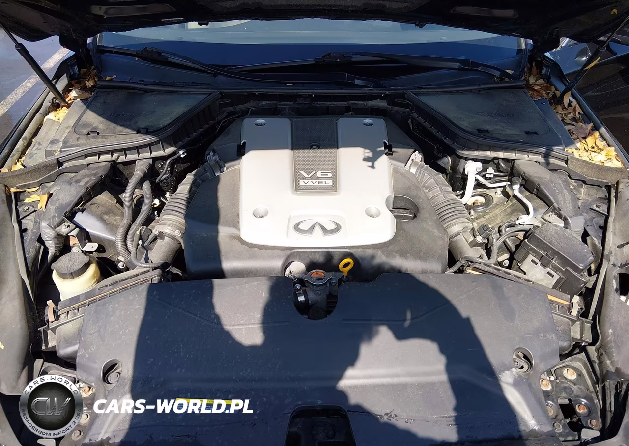 2015 Infiniti Q50 VIN:JN1BV7AR2FM403207 - 10