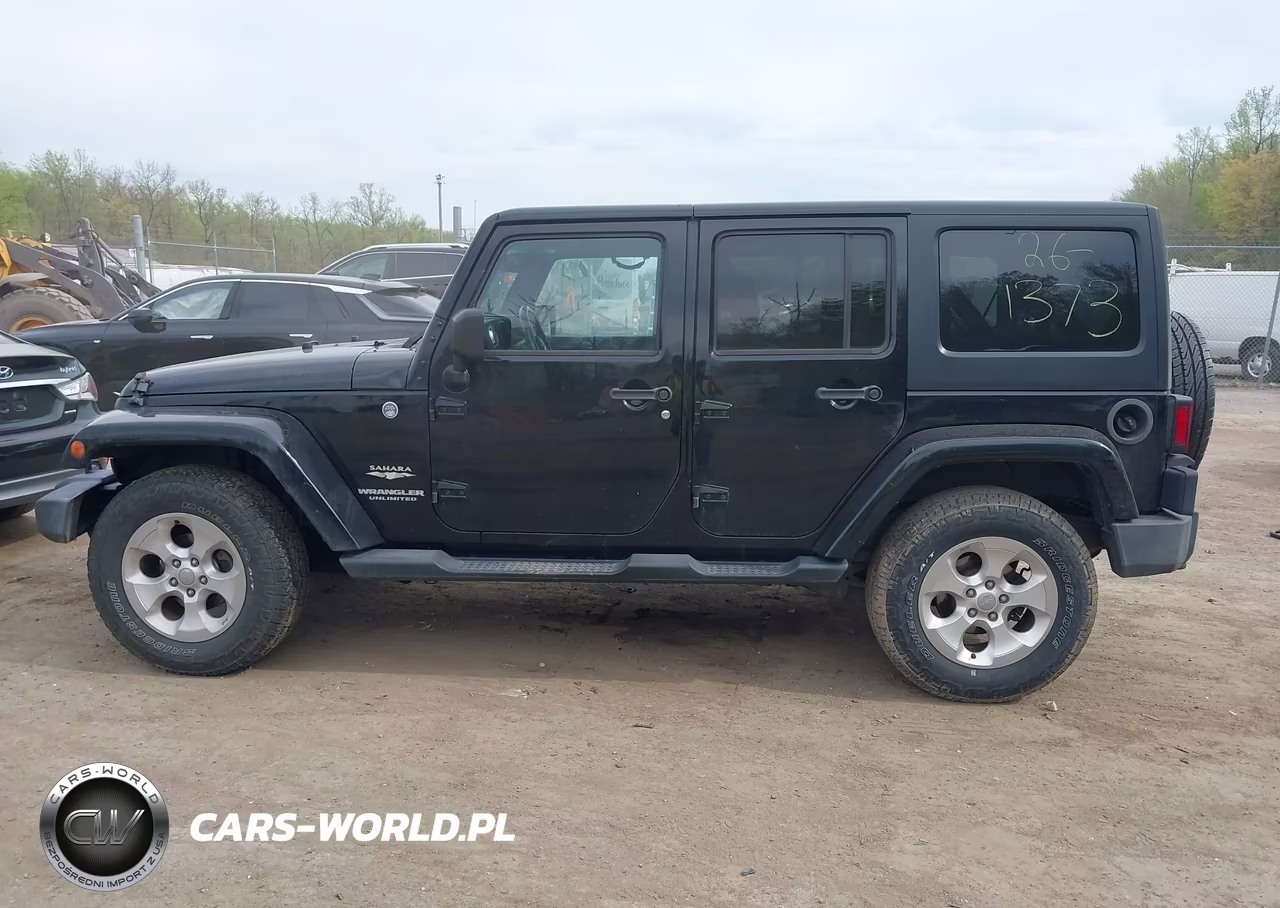 2015 Jeep Wrangler Unlimited Sahara VIN:1C4BJWEG1FL551656 - 14