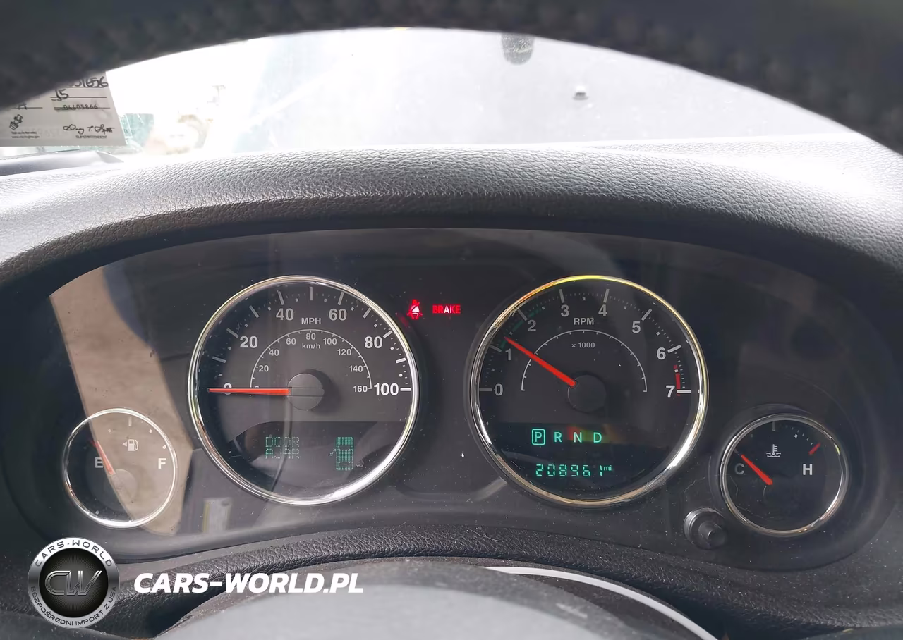2015 Jeep Wrangler Unlimited Sahara VIN:1C4BJWEG1FL551656 - 7
