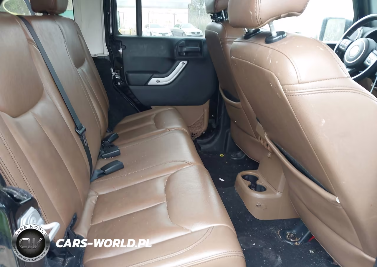 2015 Jeep Wrangler Unlimited Sahara VIN:1C4BJWEG1FL551656 - 8