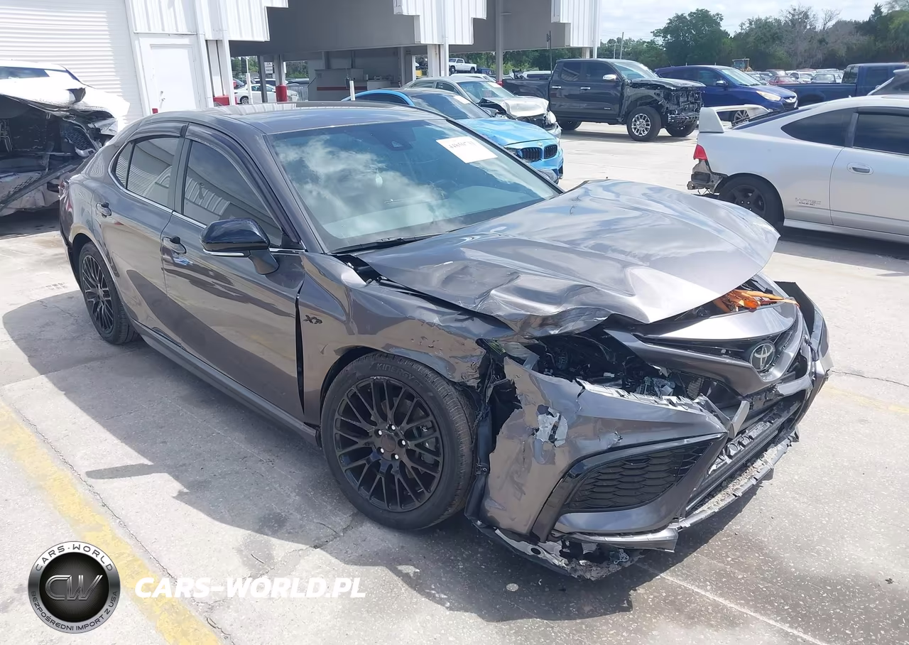 2022 Toyota Camry Se – zdjęcie 1 z 16