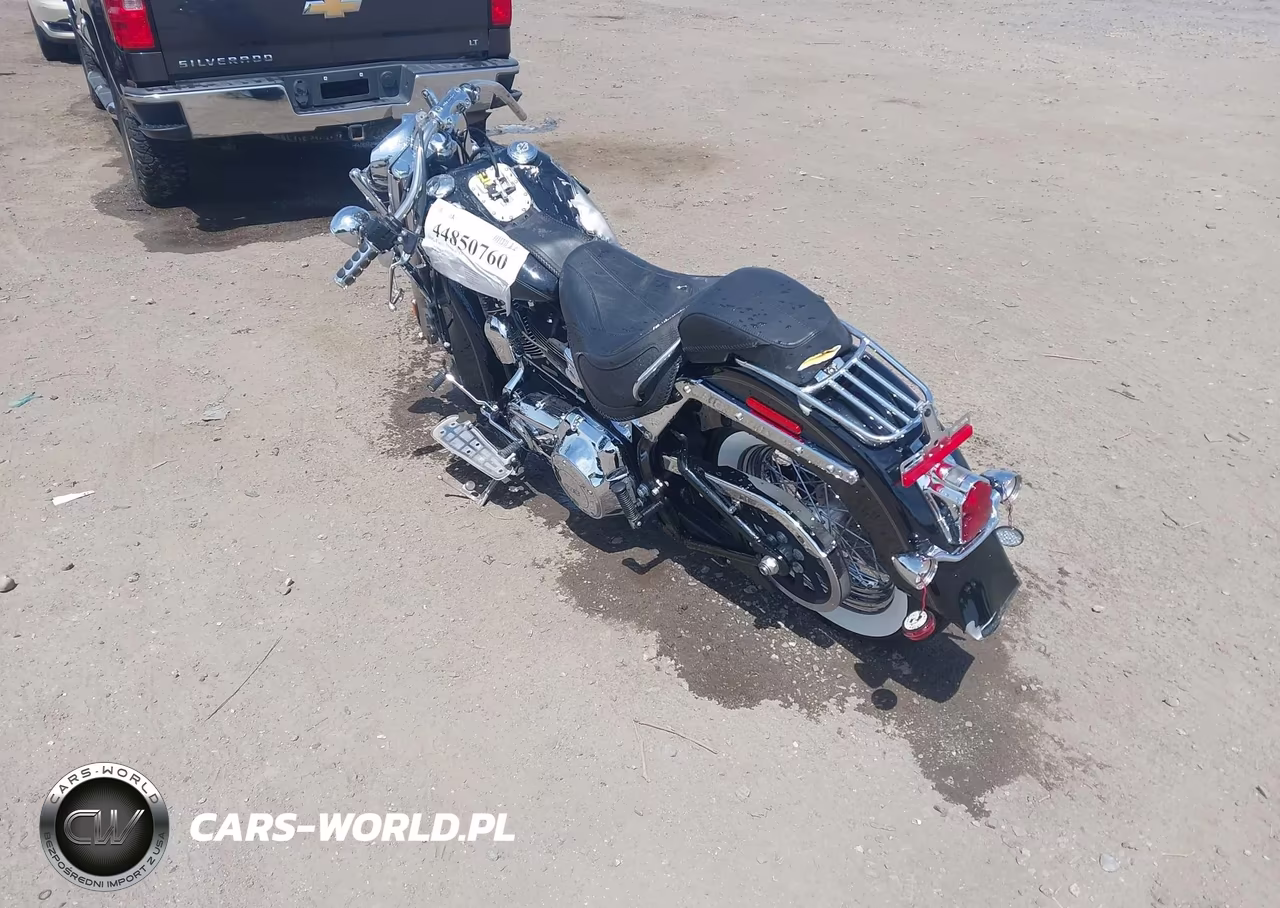 2013 Harley-Davidson Flstn Softail Deluxe VIN:1HD1JDV17DB025299 - 3