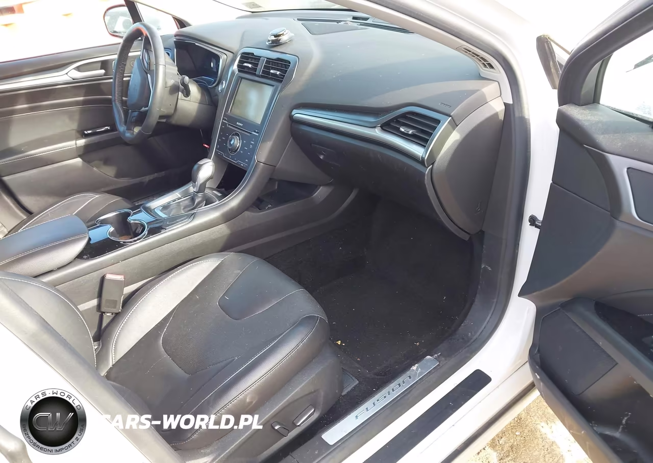 2014 Ford Fusion Hybrid Titanium VIN:3FA6P0RU6ER385539 - 5
