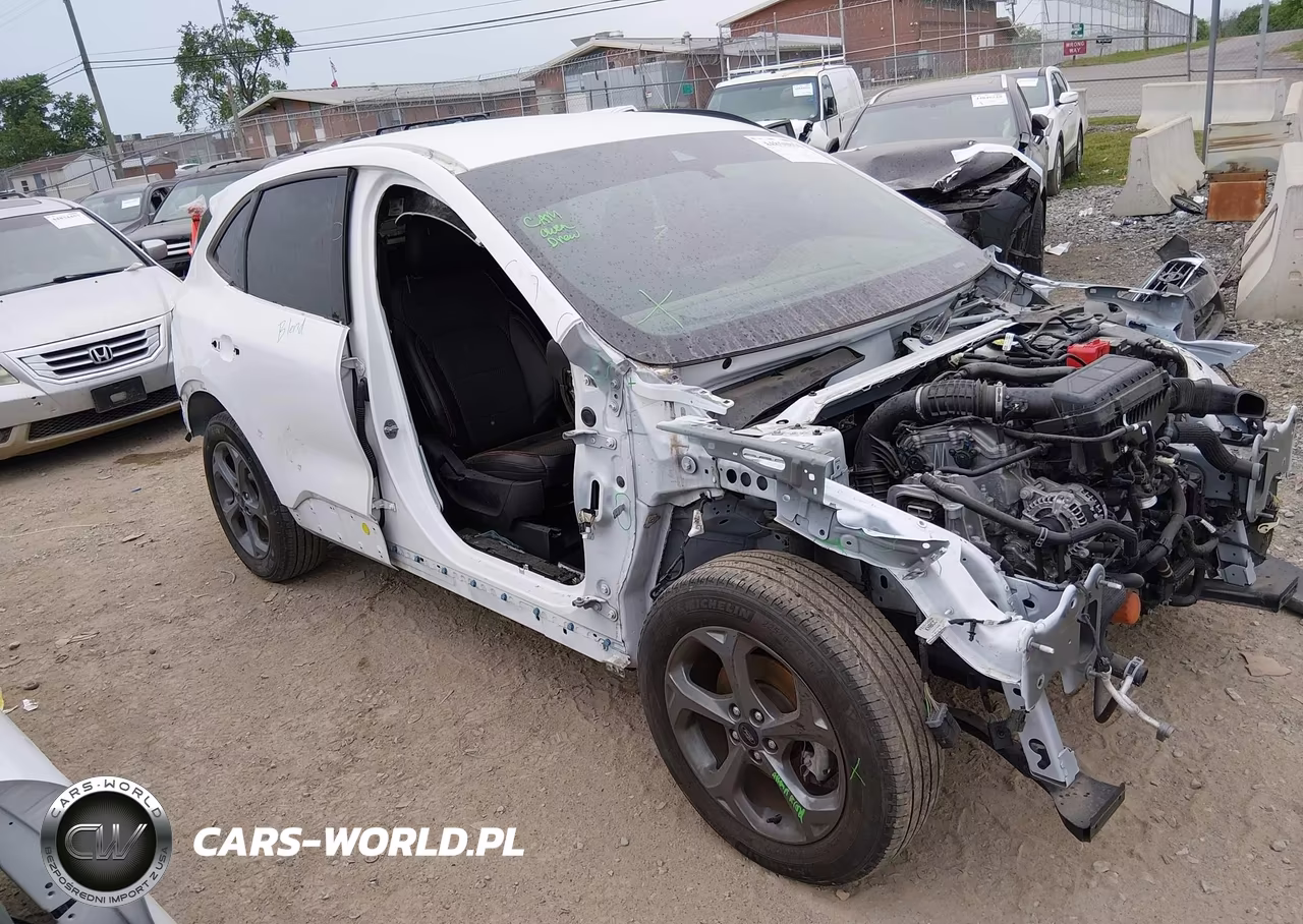 2023 Ford Escape St-Line