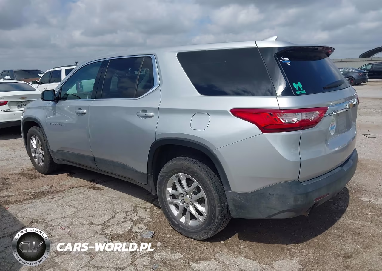 2019 Chevrolet Traverse Ls VIN:1GNERFKW8KJ130810 - 3