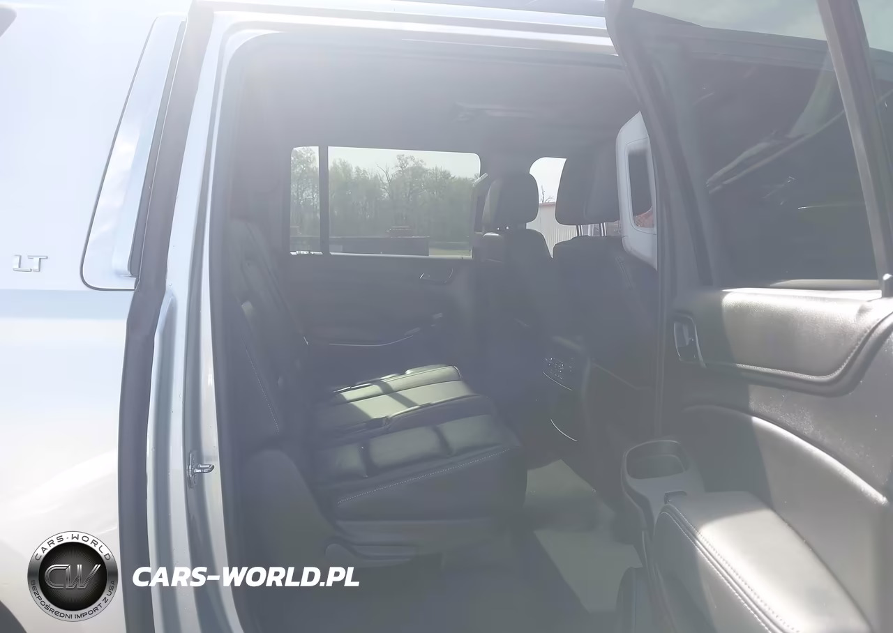 2019 Chevrolet Suburban Lt VIN:1GNSKHKC9KR284307 - 8