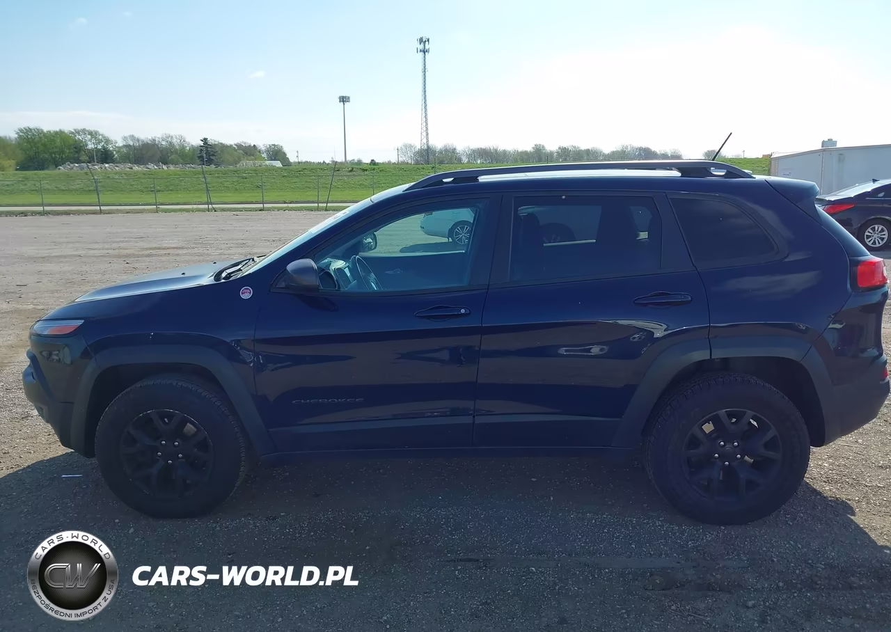 2015 Jeep Cherokee Trailhawk VIN:1C4PJMBSXFW630244 - 14