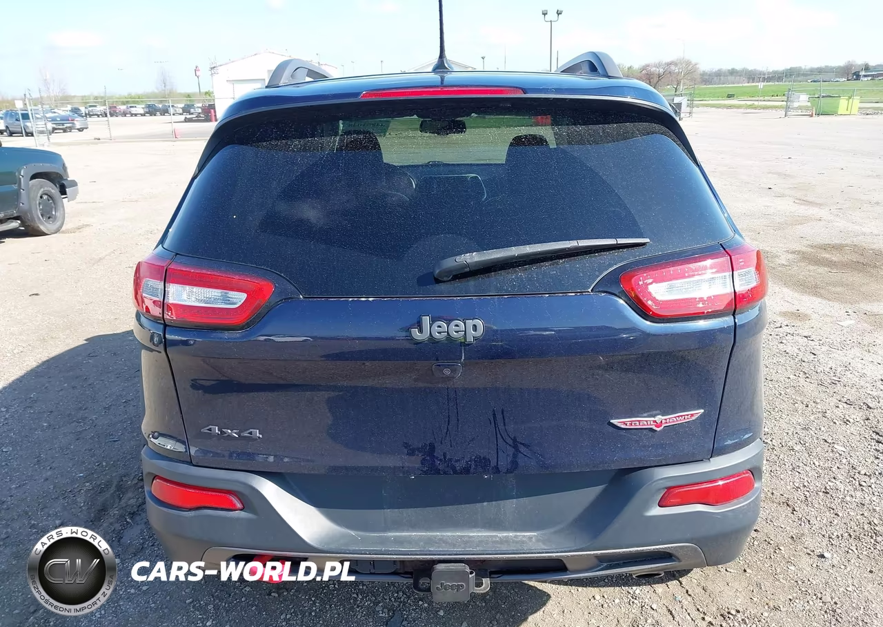 2015 Jeep Cherokee Trailhawk VIN:1C4PJMBSXFW630244 - 16