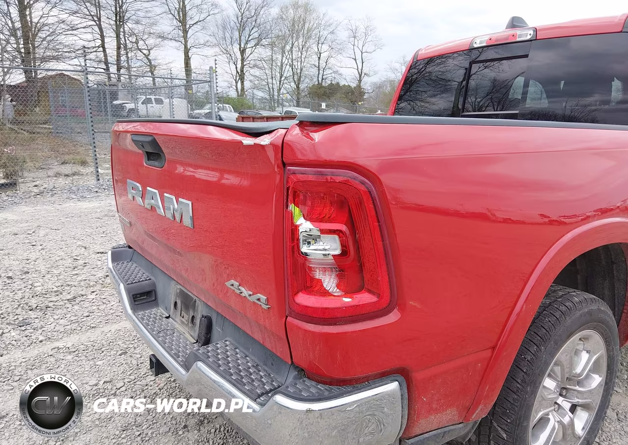 2025 Ram 1500 Big Horn 4X4 5'7 Box VIN:1C6RRFFG0SN754033 - 17
