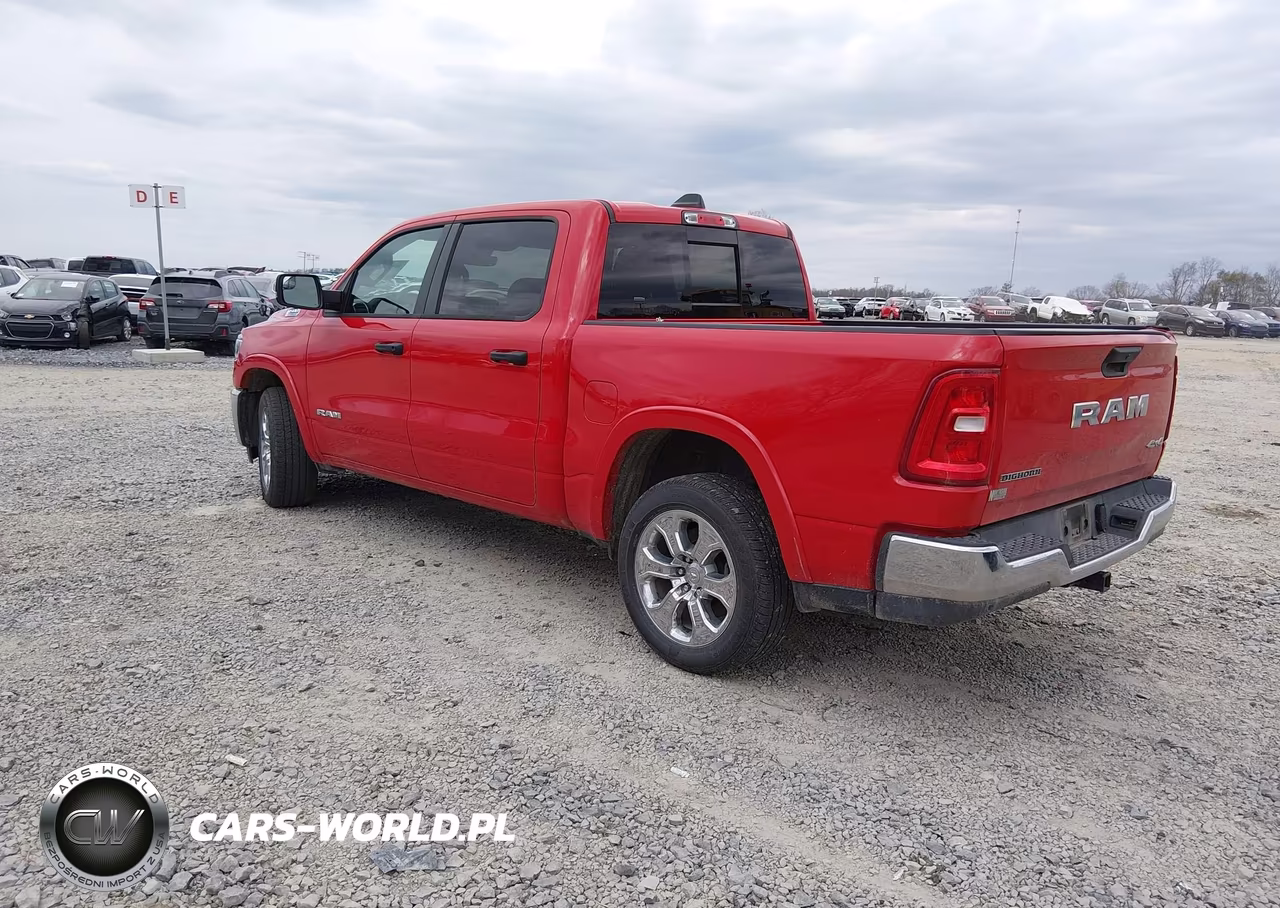 2025 Ram 1500 Big Horn 4X4 5'7 Box VIN:1C6RRFFG0SN754033 - 3