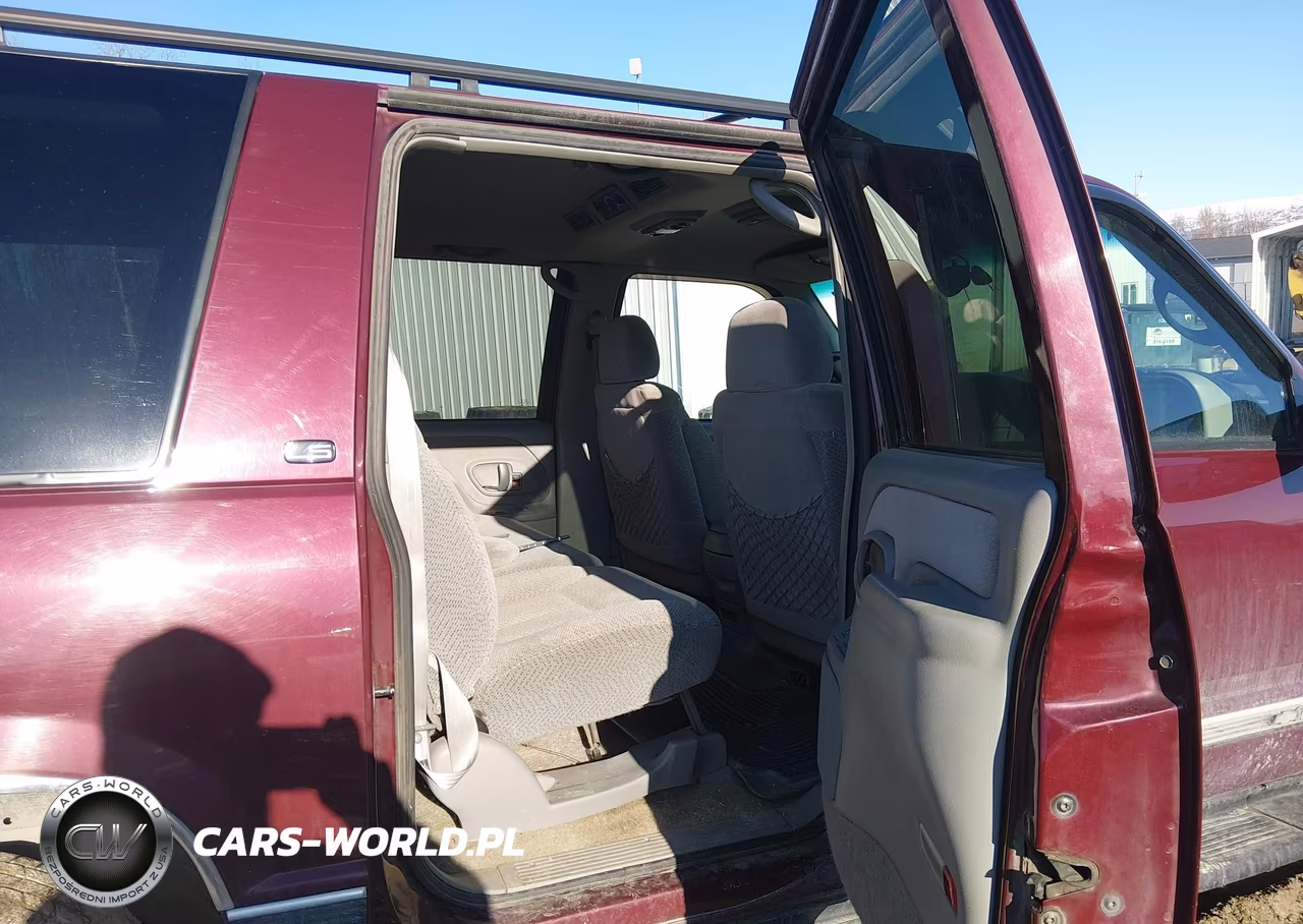 1999 Chevrolet Suburban 1500 VIN:3GNFK16RXXG155569 - 8