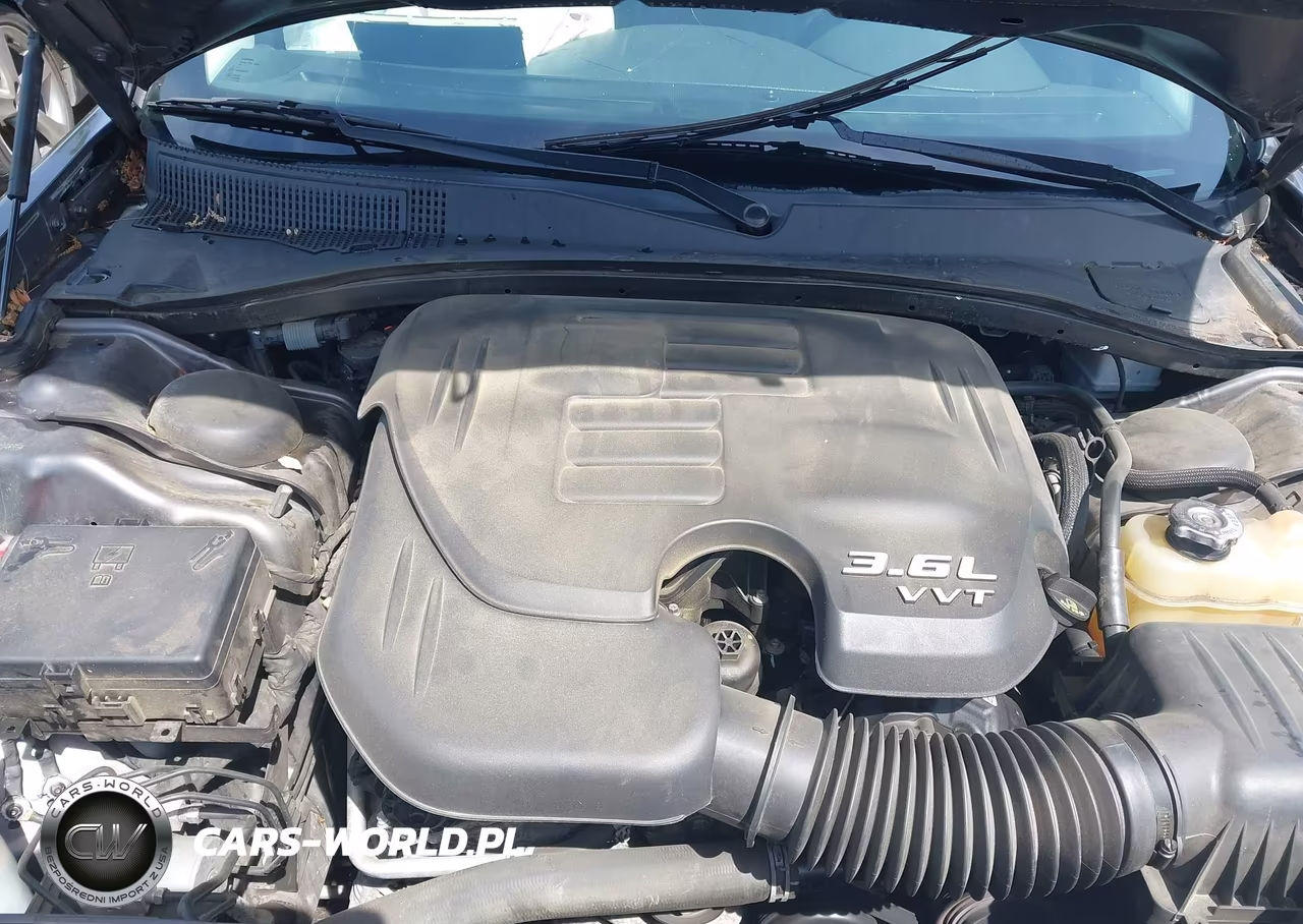 2016 Chrysler 300C VIN:2C3CCAEG6GH294689 - 10