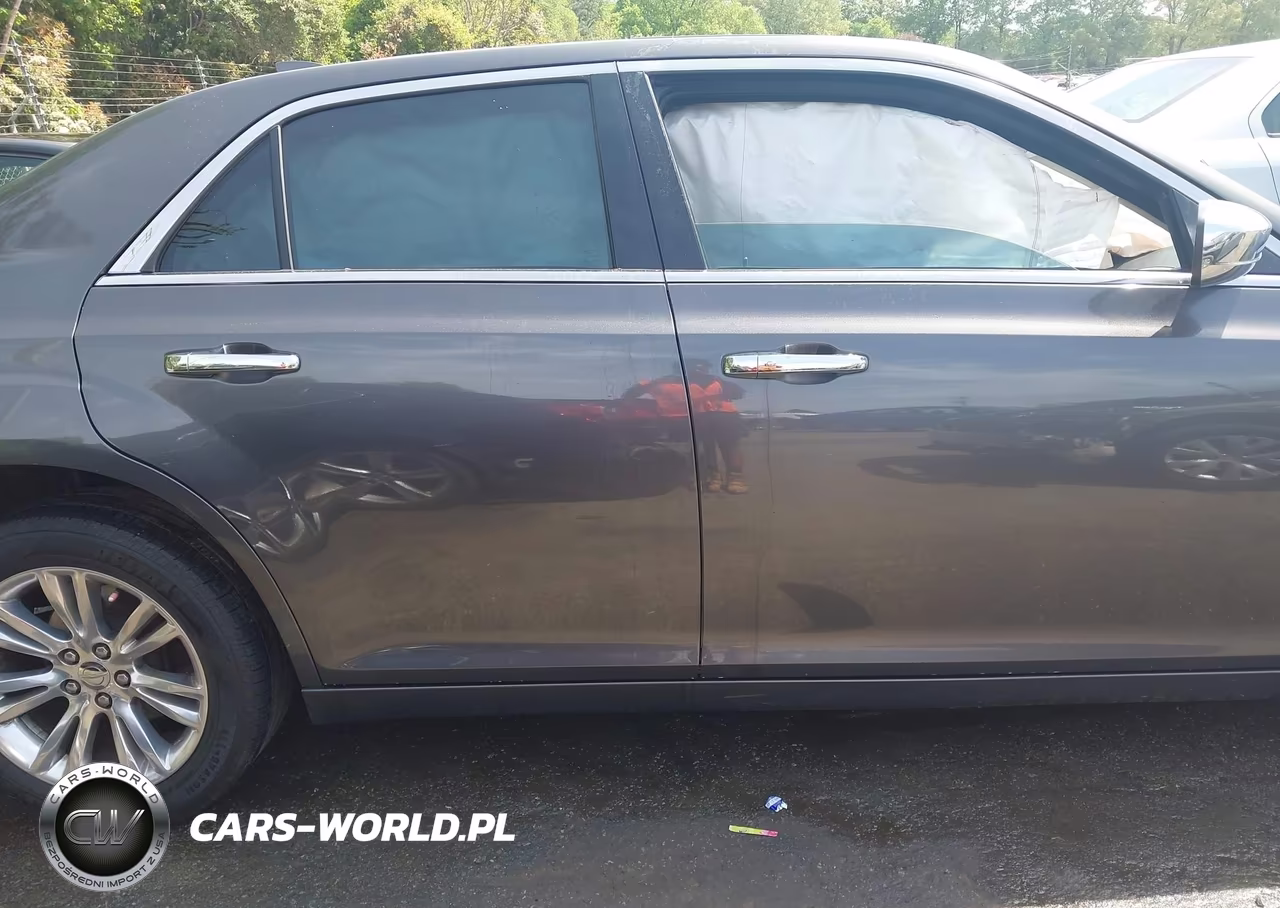 2016 Chrysler 300C VIN:2C3CCAEG6GH294689 - 13