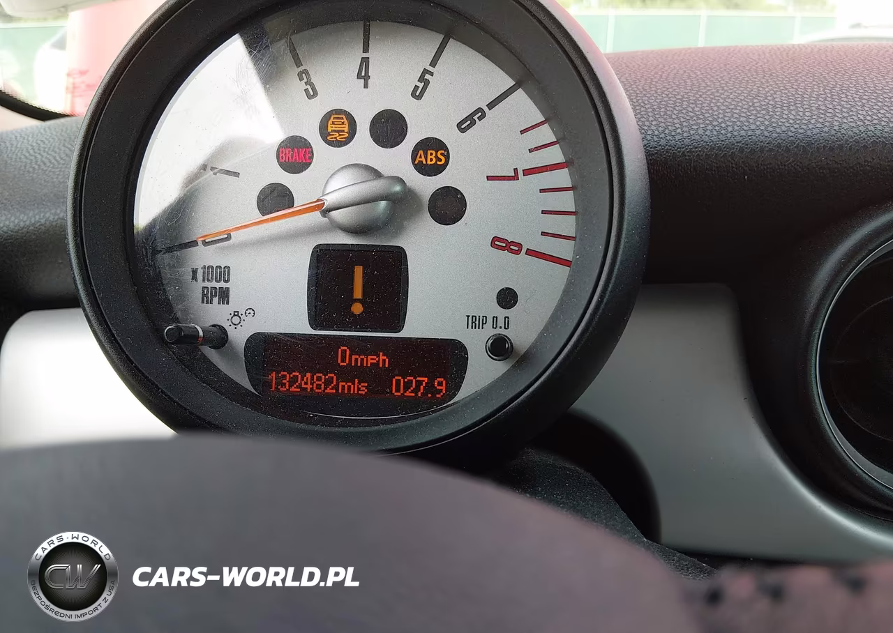 2011 Mini Cooper VIN:WMWSU3C51BT099383 - 7