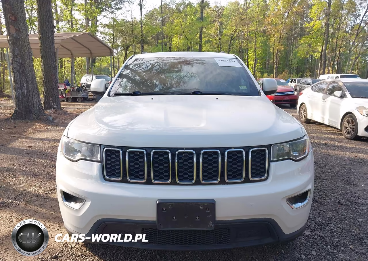 2017 Jeep Grand Cherokee Laredo 4X4 VIN:1C4RJFAG7HC634810 - 12