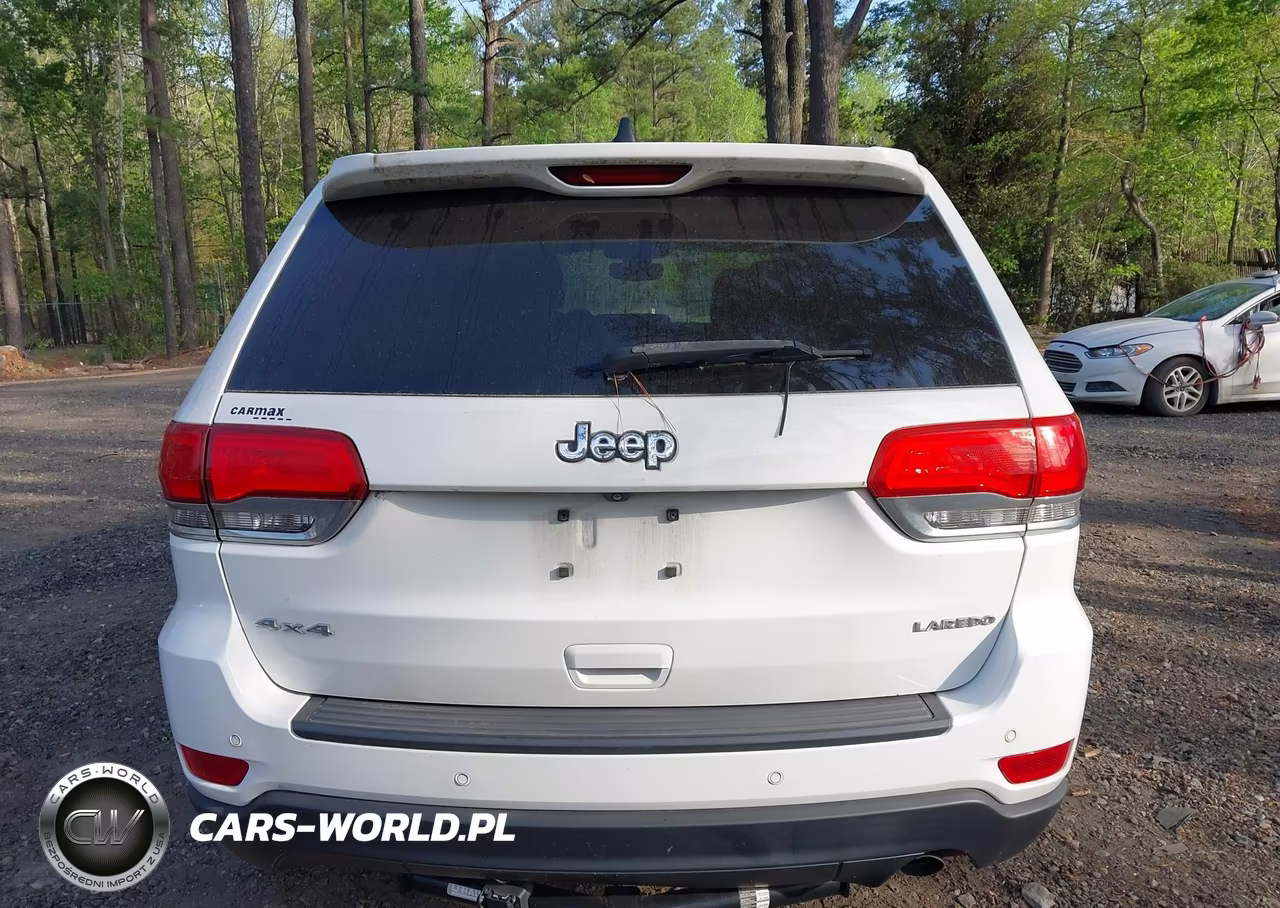 2017 Jeep Grand Cherokee Laredo 4X4 VIN:1C4RJFAG7HC634810 - 16