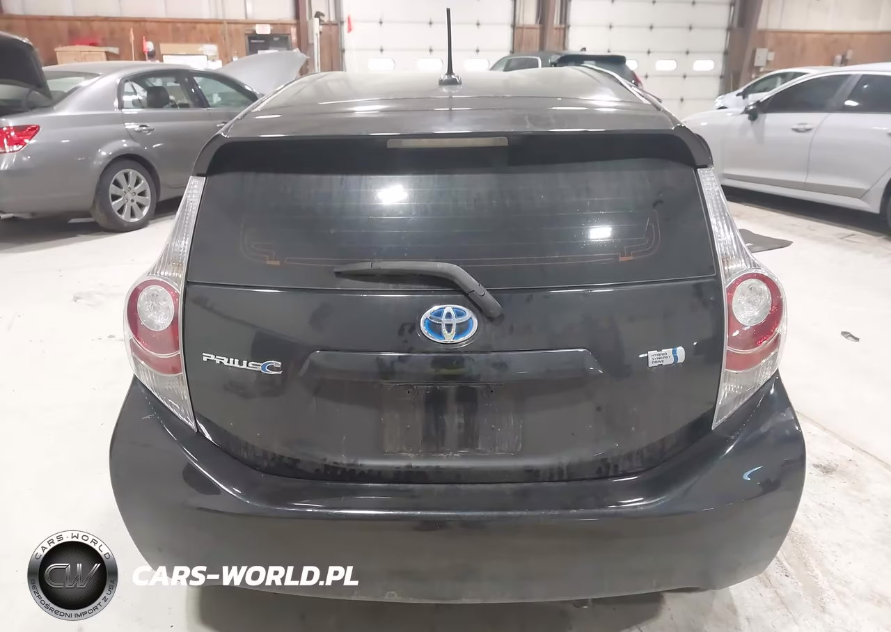2013 Toyota Prius C Three VIN:JTDKDTB34D1049403 - 16