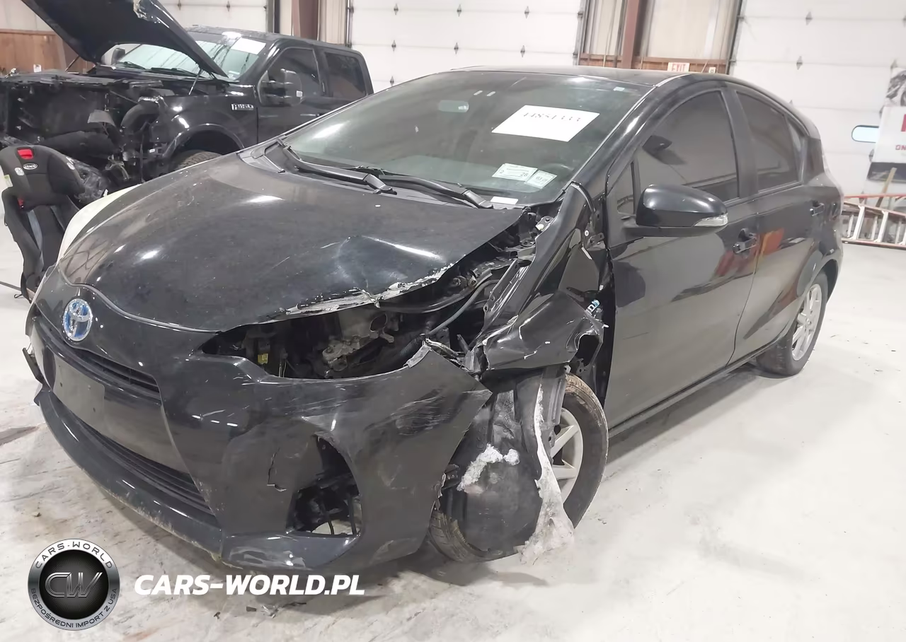2013 Toyota Prius C Three VIN:JTDKDTB34D1049403 - 6