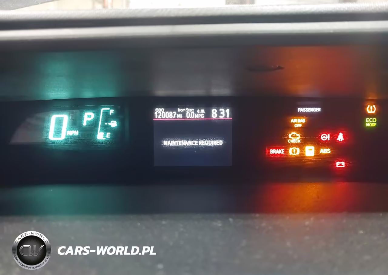 2013 Toyota Prius C Three VIN:JTDKDTB34D1049403 - 7