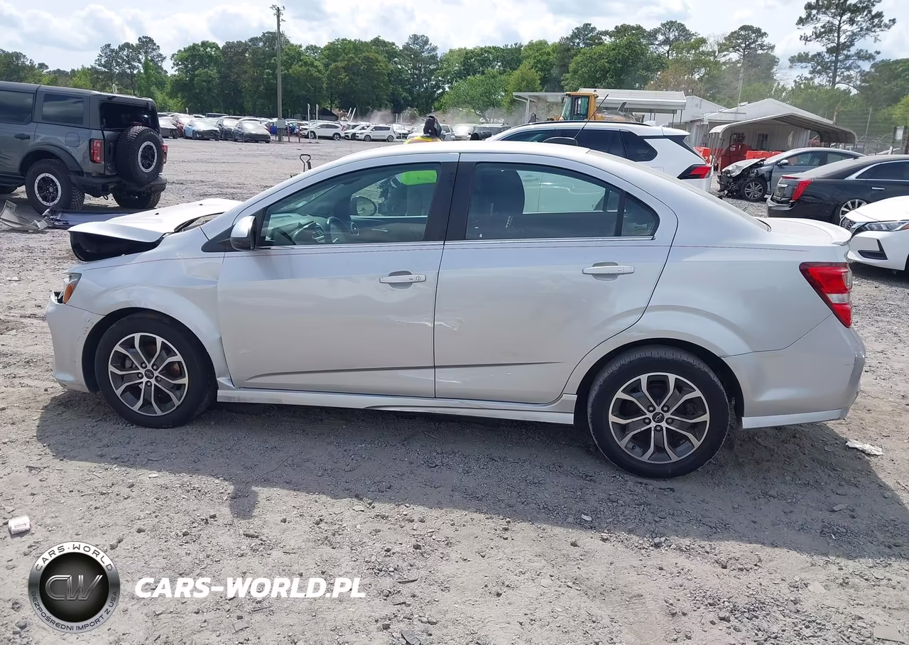 2018 Chevrolet Sonic Lt Auto VIN:1G1JD5SH2J4120295 - 14